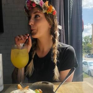 Meet your Posher, Brianna ruth